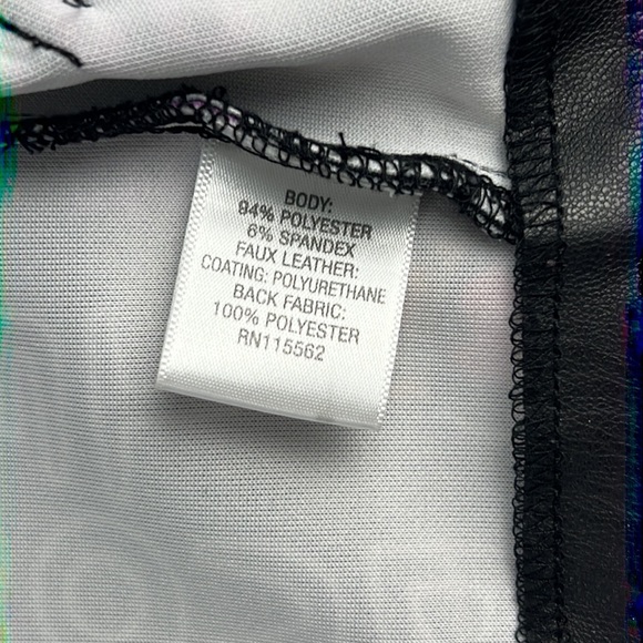 D-Signed Disney Jacket Kids Sz: M(10/12) - Picture 7 of 8